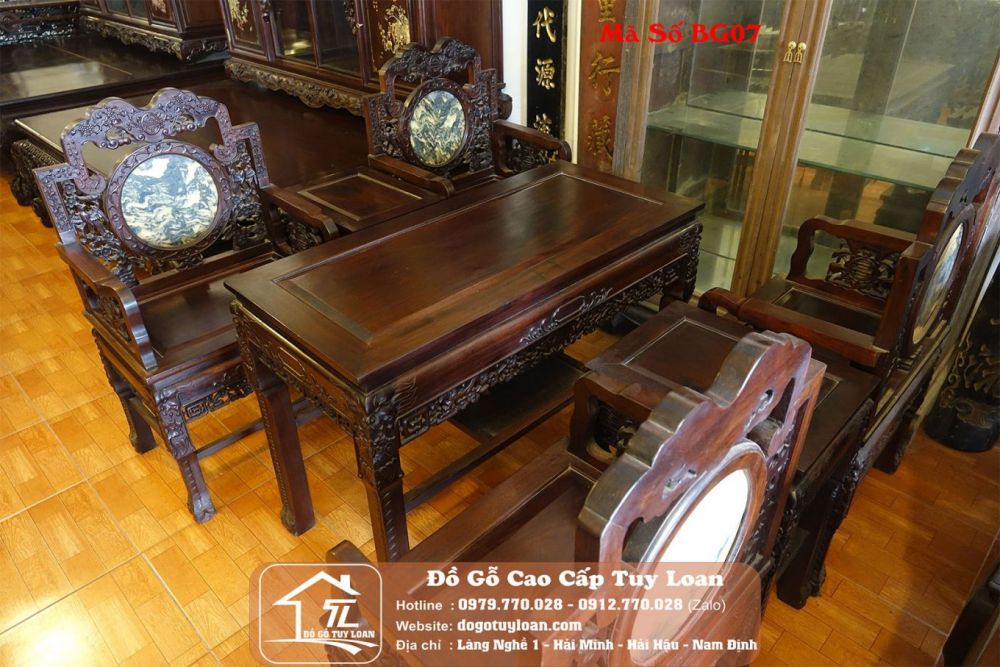 Bàn Ghế Phòng Khách - Vách Dắt Đá Gỗ Gụ Đẹp